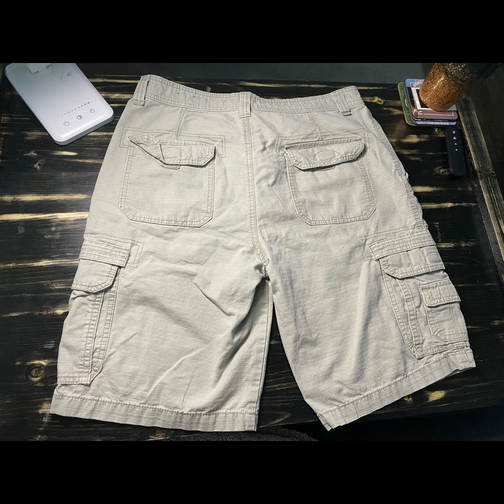 Cargo shorts! 34